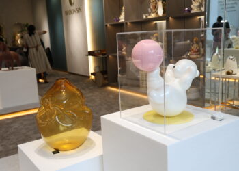 Maison Sia is all about artifacts, centerpieces and sculptures with a European aesthetic 